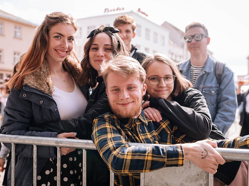 Úterní odpoledne a večer patřil ve Znojmě studentskému Majálesu.