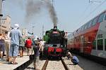 Nostalgickou vyjížďku parním vlakem z Moravského Krumlova do Znojma a Šatova uspořádali členové Spolku pro veřejnou dopravu na jihozápadní Moravě.