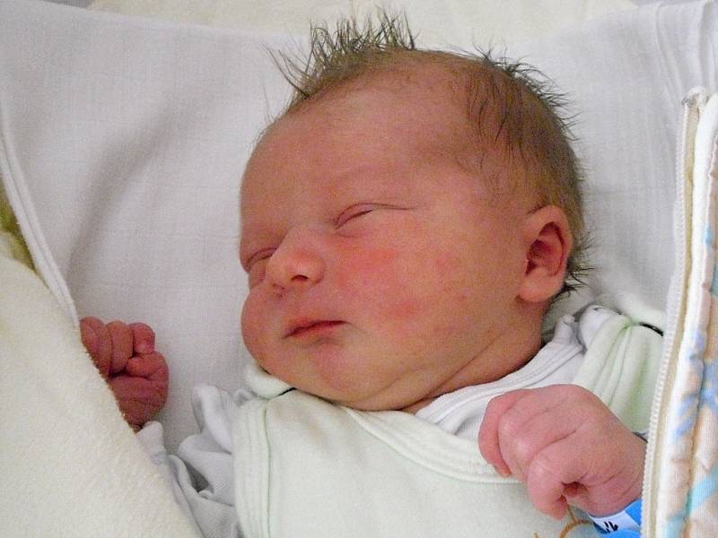 Adam Stehlík, 53 cm, 3750 g, 1. 1. 2013, Mramotice