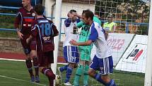 Znojemští fotbalisté v utkání s Varnsdorfem.