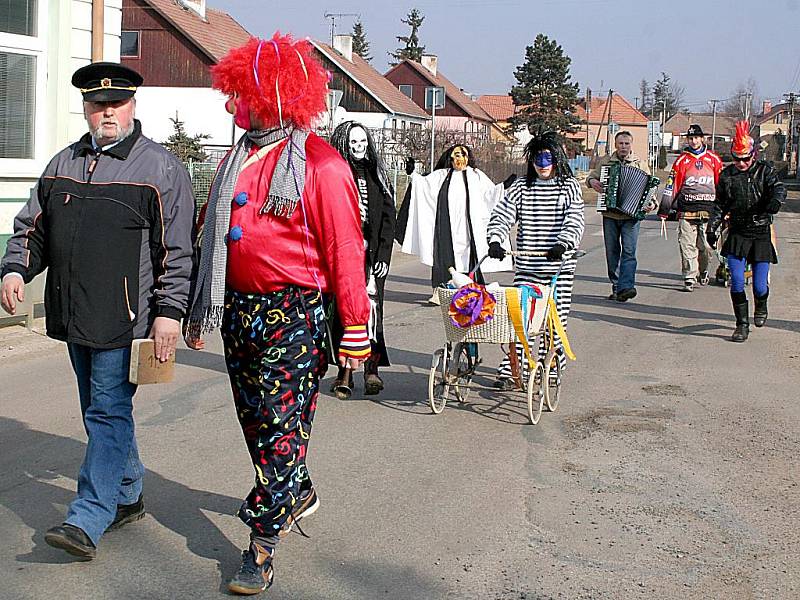 Hrádečtí dobrovolní hasiči zvali na fašank.