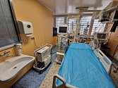 Nemocnice pořídila dialyzační monitor včetně mobilní vodárny na ARO a sto dvacet evakuačních podložek pro Oddělení dlouhodobě nemocných.