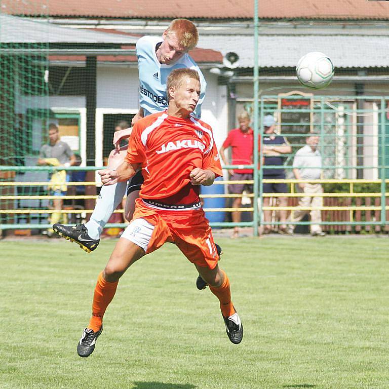 První zápasové testy v rámci letní přípravy  mají za sebou fotbalisté českolipského Arsenalu. Na turnaji v Děčíně obsadili druhou příčku, když nejprve porazili domácí tým  a ve finále podlehli Varnsdorfu. 