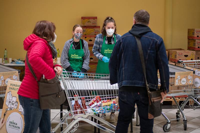 Česká Lípa supermarket Albert Farní charita sbírka potravin