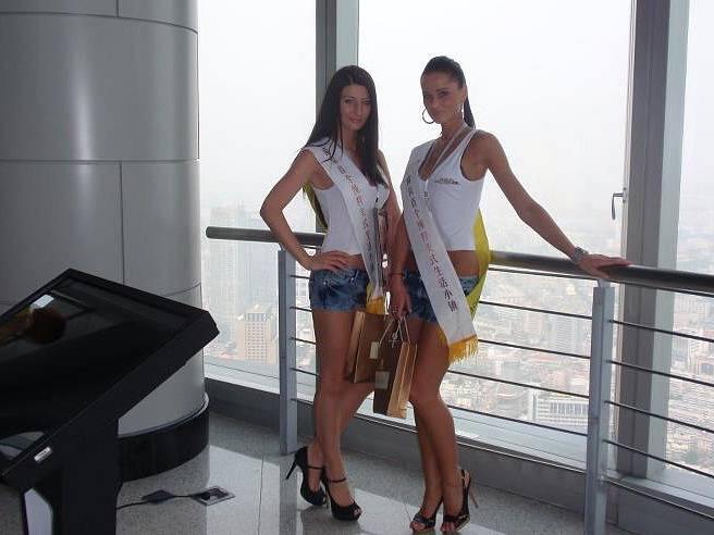 Denisa Švecová reprezentovala ČR na World Bikini Model International v Číně i na Miss World University v Koreji.