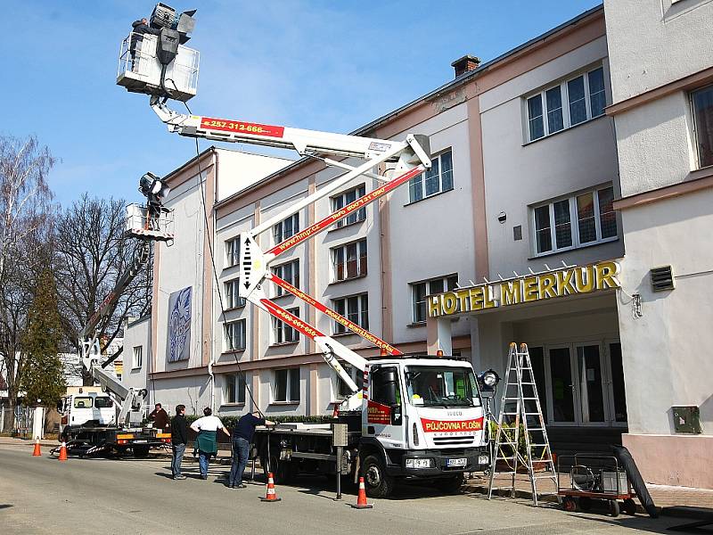 V českolipském hotelu Merkur se natáčely scény do filmu Hořící keř.