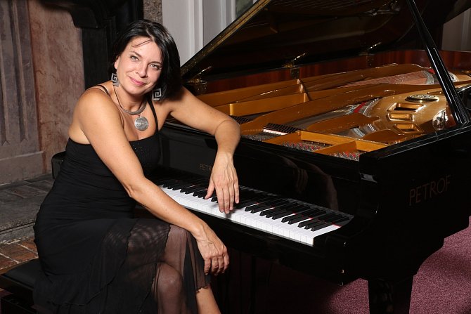 Uměleckou garantkou 22. ročníku festivalu je přední česká klavíristka Jitka Čechová.