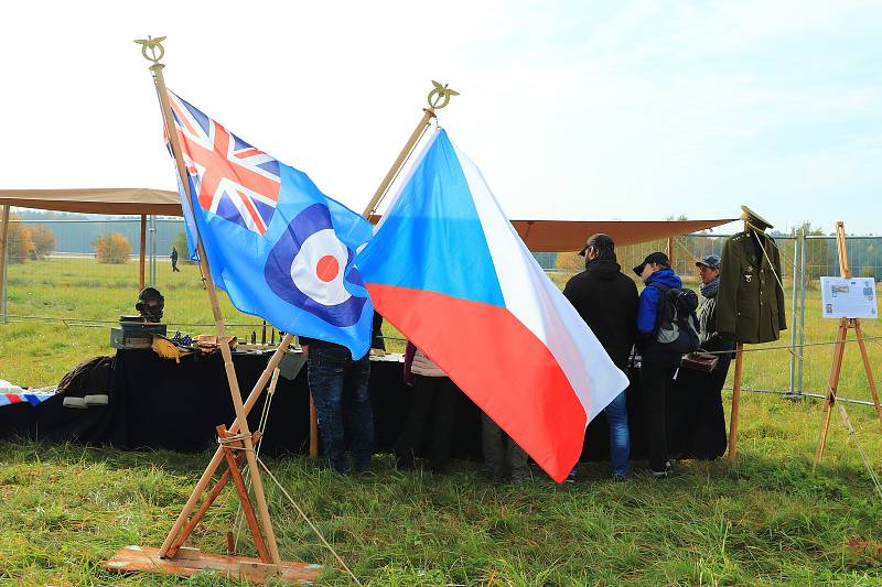 Symbolicky v místech, která dlouhá léta okupovala sovětská armáda, proběhla v sobotu 19. října velká oslava k 30. výročí Sametové revoluce.