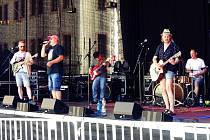 Rocková stálice českolipského okresu Optimik zahrála v sobotu 18. června na Stadtfestu v saské Pirně.