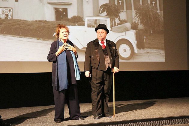 Oslavy devadesáti let novoborského kina přinesly pestrý program inspirovaný minulostí i účast hvězd stříbrného plátna. 