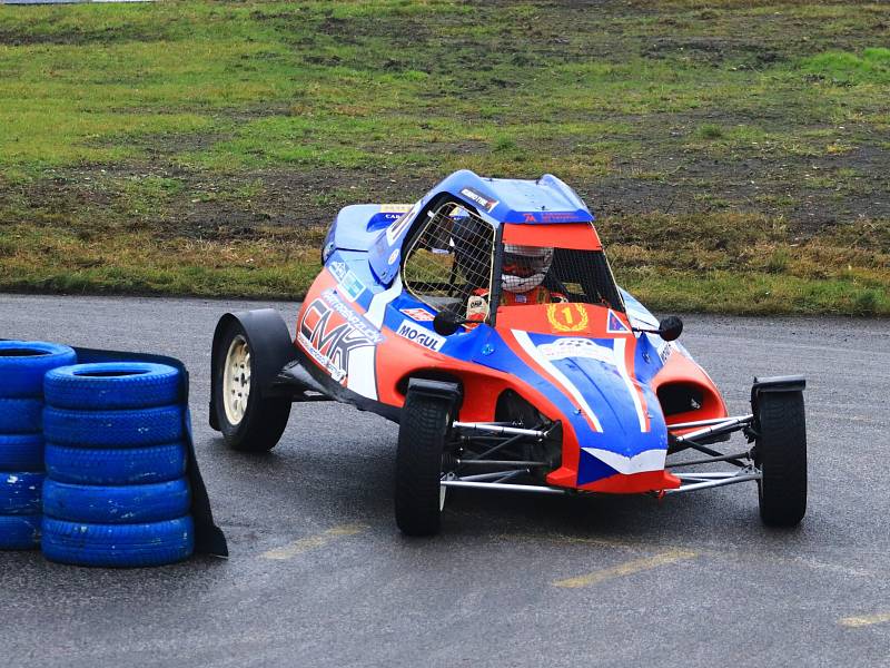 Na autodromu v Sosnové o víkendu probíhal již 16. ročník oblíbené akce Global Assistance Setkání mistrů.