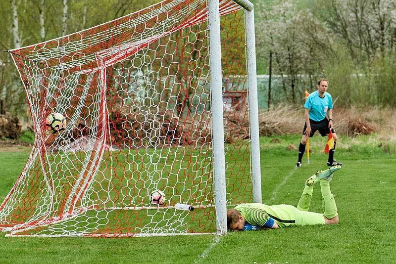 Okresní přebor: Rynoltice B - Bílý Kostel 2:1.