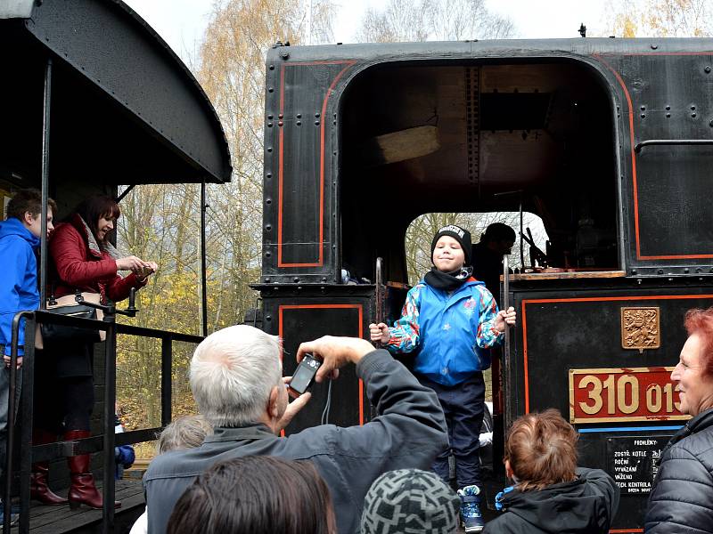 11. listopadu si lidé připomínali zahájení železniční dopravy na trati Bakov nad Jizerou - Česká Lípa - Nový Bor.