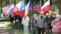 Na novoborském Lesním hřbitově proběhl pietní akt, kterým si přítomní připomněli 65. výročí konce druhé světové války.