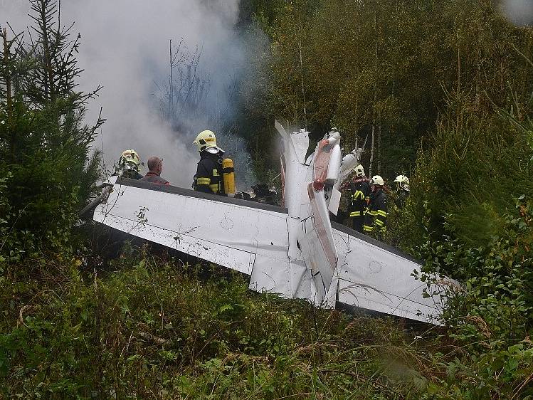 Poblíž Stráže pod Ralskem havarovalo malé letadlo typu Cessna.