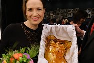 Vedoucí kin z více než stovky českých a moravských měst udíleli v úterý 8. října ceny nejlepším filmovým tvůrcům a hercům. Tereza Kostková získala cenu za nejlepší herečku.