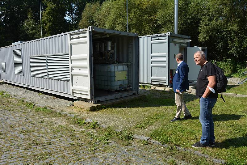 Ve vědecko-technickém parku v Dubé na Českolipsku představili nový reaktor pro plazmové zplyňování.