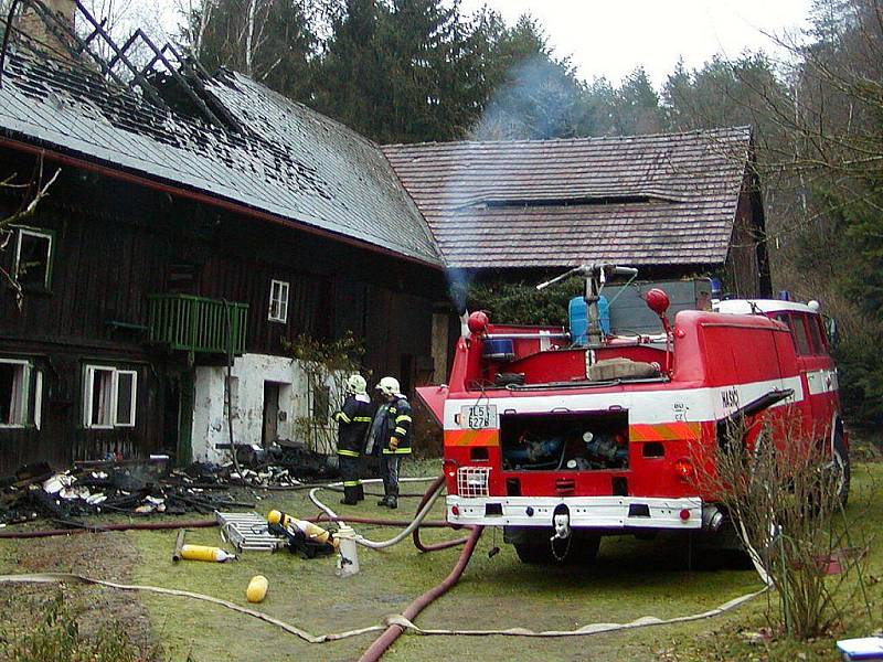 Sbor dobrovolných hasičů v Dubé dosahuje díky schopnostem svých členů úrovně profesionálních sborů.