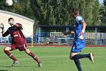 Druhé kolo Poháru České pošty se hrálo na českolipském fotbalovém stadionu ve středu 29. srpna mezi domácím Arsenalem (v modrém) a FK Varnsdorf.