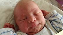 Mamince Andree Felcmanové z České Lípy se ve čtvrtek 24. srpna ve 12 hodin narodil syn Adam Tusar. Měřil 50 cm a vážil 3,3 kg. 