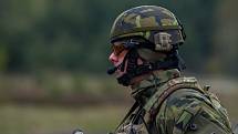 Zhruba 300 českých a amerických vojáků nacvičovalo  28. dubna dobytí letiště Hradčany ve vojenském prostoru Ralsko na Českolipsku v rámci dvoudenního cvičení Saber Junction 2017. Cílem cvičení bylo natrénovat postupy i spolupráci s americkými jednotkami.