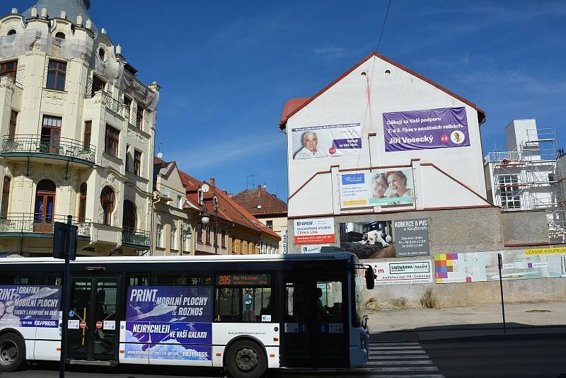 Maratonec Riedl podpořil nemocnici a maturanty.