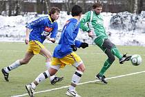 Muži FC Nový Bor mají za sebou první přípravný zápas v letošní zimní přípravě. Na domácí umělé trávě remizovali s Turnovem 1:1. 