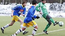 Muži FC Nový Bor mají za sebou první přípravný zápas v letošní zimní přípravě. Na domácí umělé trávě remizovali s Turnovem 1:1. 