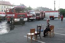 Při požáru obytného domu v Jablonném zasahovalo pět jednotek hasičů.
