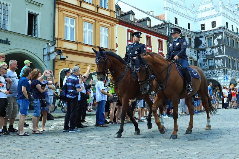 Na Hasičských slavnostech v Litoměřicích nechyběly sbory z Libereckého kraje. Vrcholem sobotního programu byla hasičská fontána.