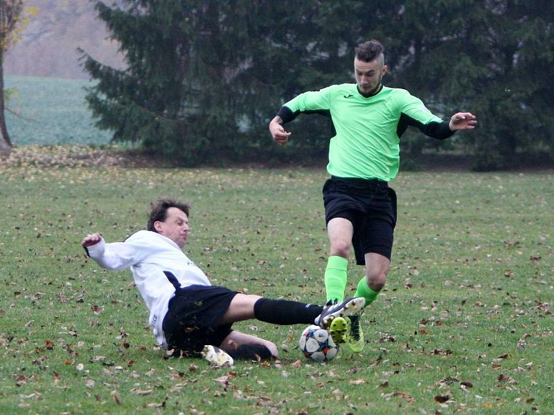 Okresní přebor: Zahrádky - Zákupy 0:3 (0:2).