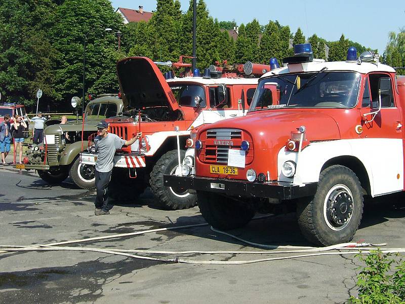 Z polské strany byl zájem také o činnost dubských dobrovolných hasičů či myslivců.