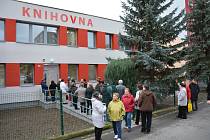 V České Lípě mohou senioři trávit volný čas třeba v opraveném komunitním centrum s knihovnou na sídlišti Špičák