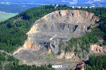Dobývání čediče kopec Tlustec v minulosti poznamenalo. Zda se těžba obnoví, ukáže čas.