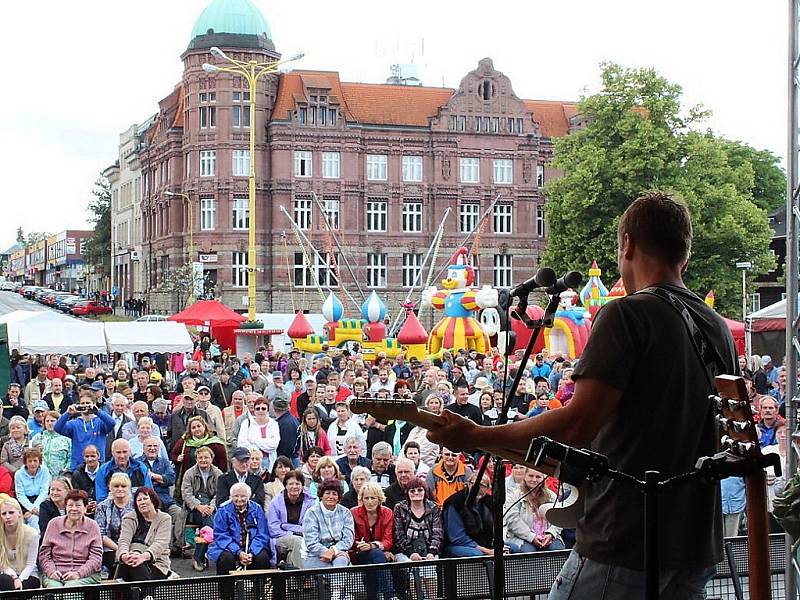 V Novém Boru proběhl v sobotu 14. června desátý jubilejní ročník Sklářských slavností, které pořádalo město Nový Bor.