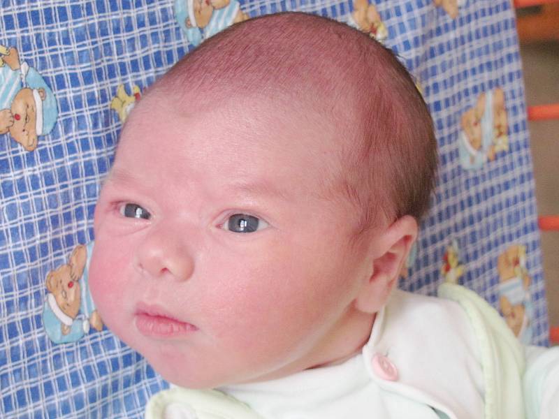 Mamince Veronice Janouškové z Mimoně se 29. listopadu v 5:58 hod. narodil syn Šimon Harasevič. Měřil 50 cm a vážil 4,07 kg.