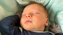 Rodičům Janě Knížkové a Patriku Valtrovi z Tanvaldu se v liberecké porodnici ve středu 1. července v 19:47 hodin narodil syn Patrik Valtr. Měřil 53 cm a vážil 4,98 kg.