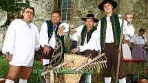 Oslava bohaté úrody a sklizně. To je tradiční slavnost Dožínek, které se konaly v sobotu 6. září v Brništi.