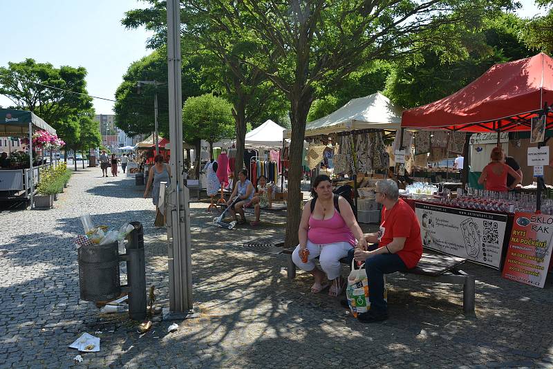 Trh v historickém duchu oživil rozpálené centrum Lípy