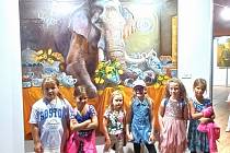 Děti ze Stružnice vyrazily do Lípy na výstavu Michala Janovského.