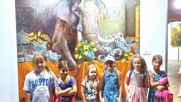 Děti ze Stružnice vyrazily do Lípy na výstavu Michala Janovského.