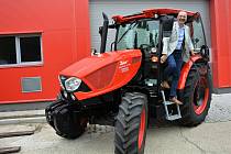 Zetor Proxima GP 100 červené barvy získala Střední odborná škola a učiliště v České Lípě.