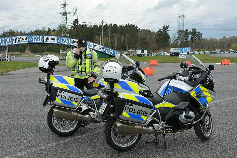 Projekt Start Driving na Autodromu v Sosnové.