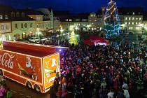 Česká Lípa velkolepě přivítala vánoční Coca-Cola kamion.