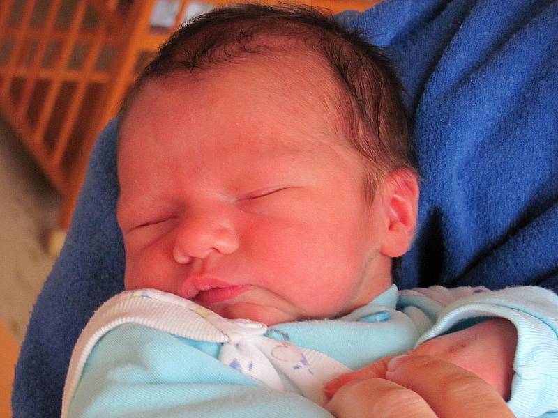 Mamince Ivetě Dokoupilové z Hvězdova se 2. července ve 2:54 hod. narodil syn Stanislav Dokoupil. Měřil 48 cm a vážil 3,05 kg.