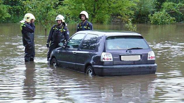 S povodněmi má Sbor dobrovolných hasičů v Žandově bohaté zkušenosti. Proto uvítali, když jim výbavu rozšířil nový motorový člun pro potřeby evakuace za velké vody. 