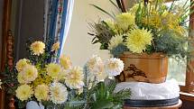 S nevšední výstavou květin, které zbožňoval i v Zákupech pěstoval císař Ferdinand Dobrotivý, opět spojili organizátoři symbolické pokřtění jedné z nových odrůd.