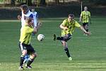 Kamenice (žlutozelené dresy) doma porazila Stráž nad Nisou 3:0.