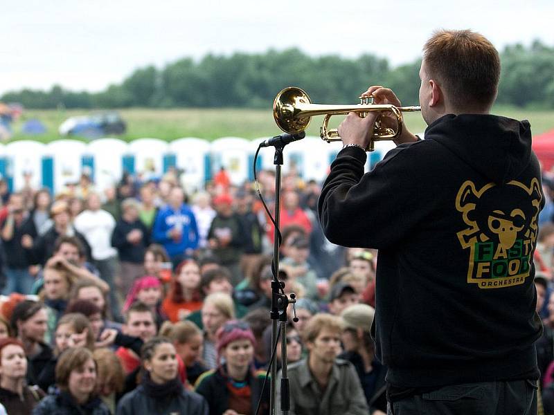 Louka u Žizníkova hostila desátý ročník Reggae Ethnic Session. 