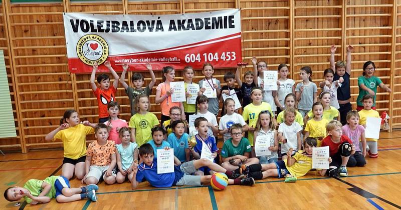 Volejbalové akademie Nový Bor vybojovala sedm medailí!